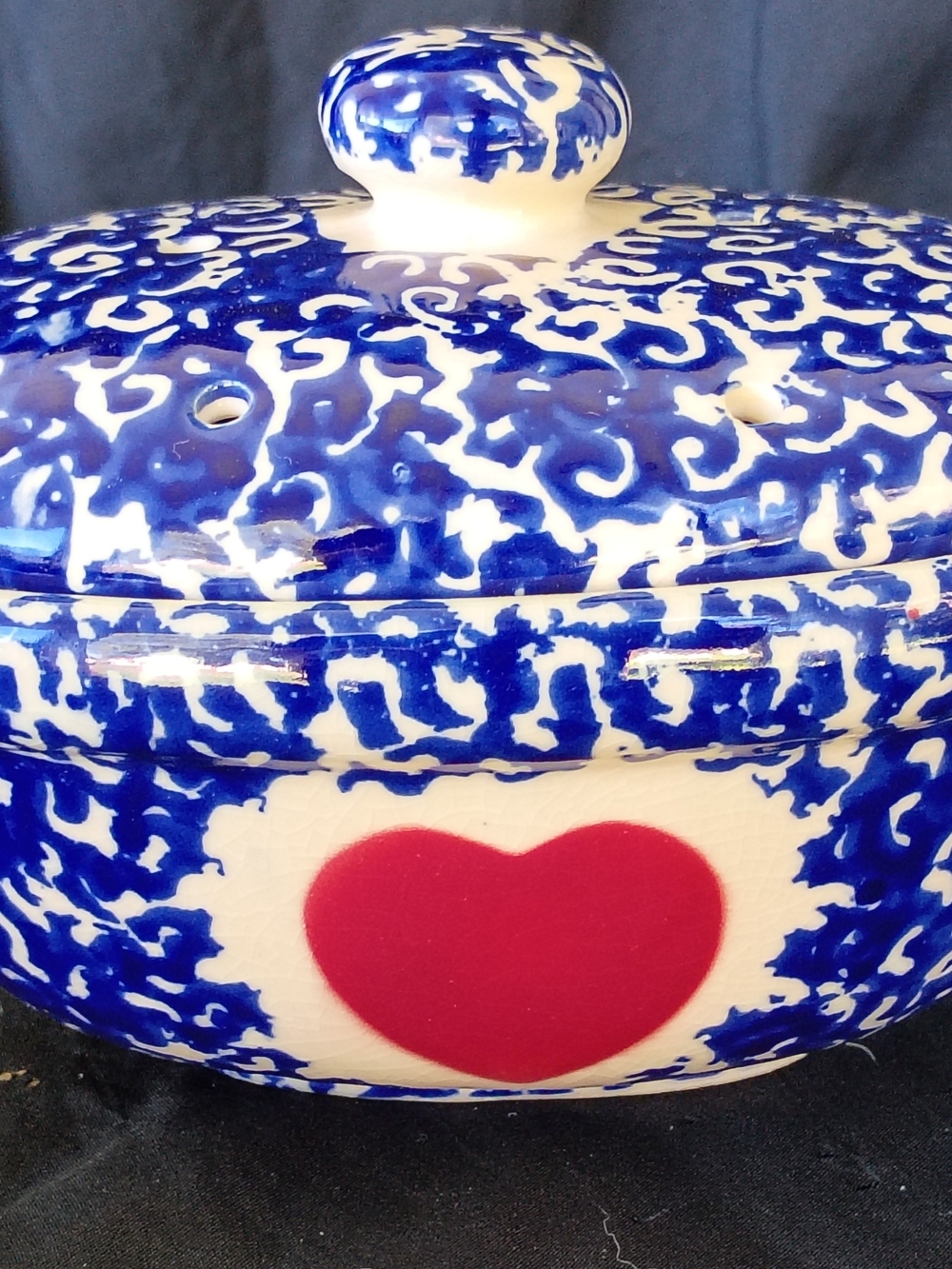 Vintage Stoneware Blue Red Heart Spongeware Potpourri Dish
